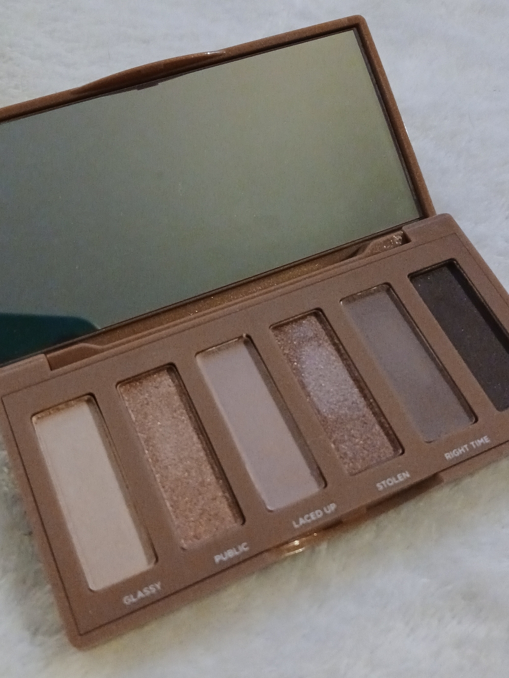 Urban Decay NAKED 3 Mini Eyeshadow Palette - Matte & Shimmer - Picture 2 of 3